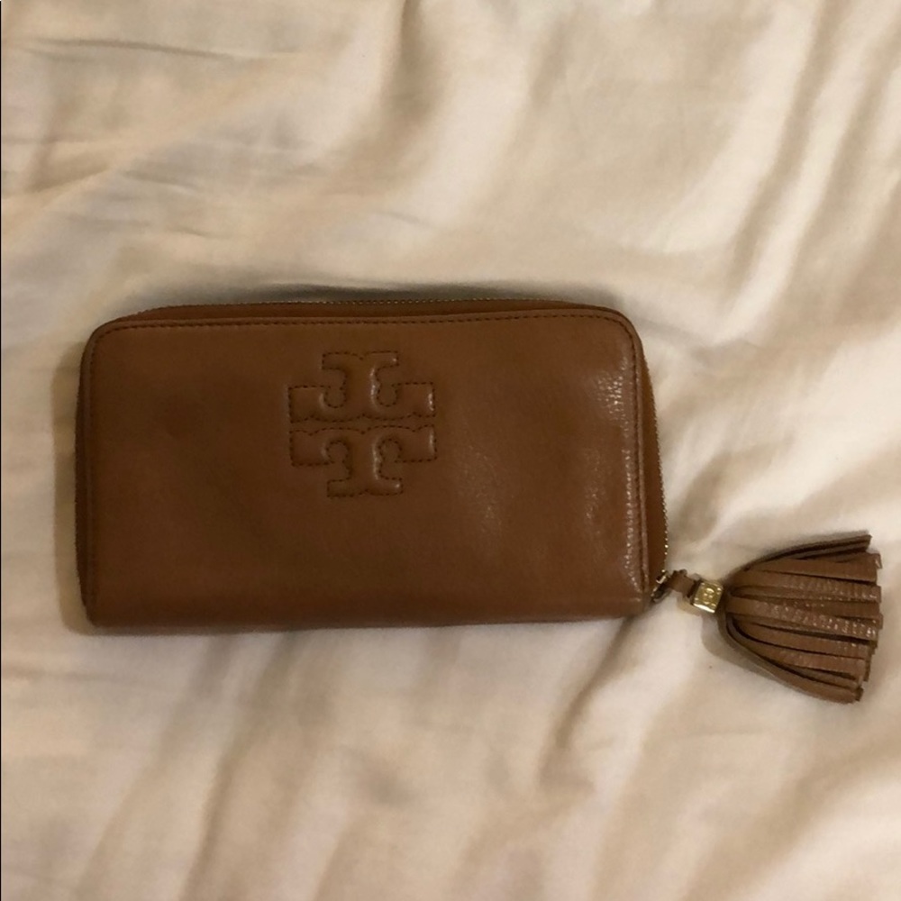 Tory burch tan zip wallet with leather tassel
